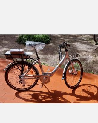 Bici atala elettrica con pedalata assistita