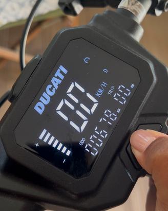 Monopattino Ducati II EVO come nuovo