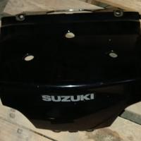 codino e fiancata neri Suzuki Burgman 650