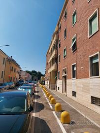 Pantano bassa 2 camere posto auto autonomo