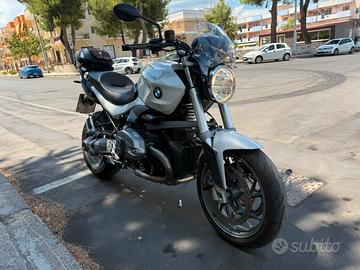 BMW R1200r White perl
