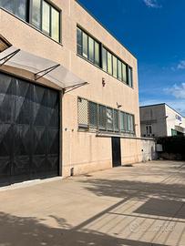 Locale capannone orta di Atella