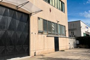 Locale capannone orta di Atella