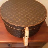 BOITE CHAPEAUX  LOUIS VUITTON
