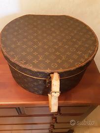 BOITE CHAPEAUX  LOUIS VUITTON