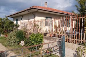Vendersiccola azienda agricola di ettari 3 con abi