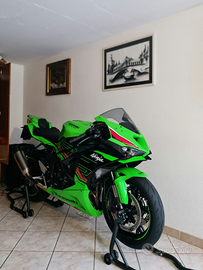 Kawasaki ZX6-R 2024 (accessori compresi)