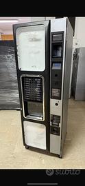 Distributore automatico Necta Opera bevande calde