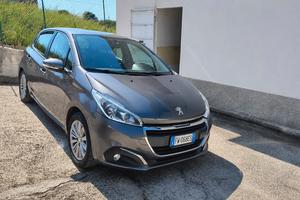 PEUGEOT 208 1.6 HDI