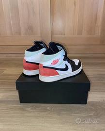 Air Jordan 1 Mid SE