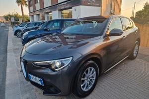 Alfa Romeo Stelvio 2.2 Turbodiesel 180 CV AT8 RWD 