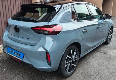 Opel corsa 1.2 GS Line 