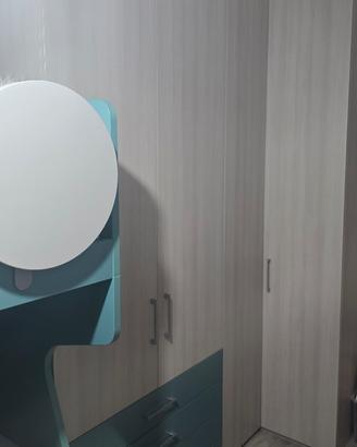 camerettta con due letti,scaletta e boiserie