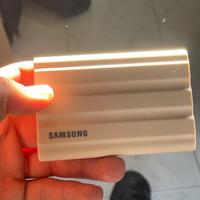 SSD samsung T7 shield da 2TB