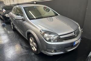 Opel Astra GTC 1.6 16V Twinport 3 porte Sport