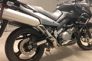 Suzuki V-Strom 1000 in ordine tagliandata 14000 km