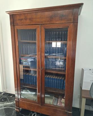 Vetrina d’antiquariato, in stile inglese