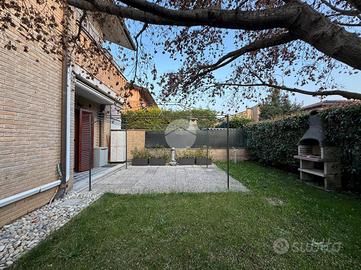 CASA INDIPENDENTE A CESANO MADERNO