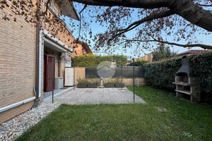 CASA INDIPENDENTE A CESANO MADERNO