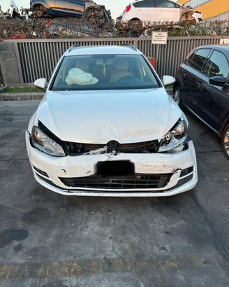 Golf 7 SW del 2014 per ricambi