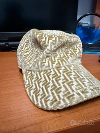 Berretto/Cappello FENDI(Edizione Limitata)