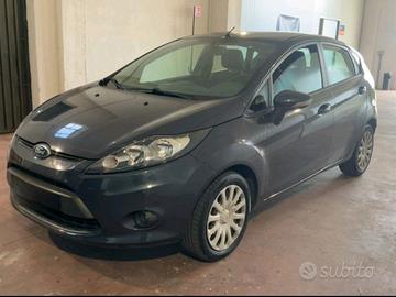 Ford Fiesta 5 porte - NEOPATENTATI - UNICOPROPRIET