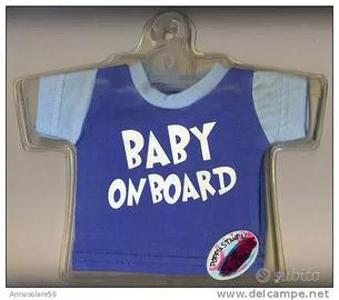 MINI T-SHIRT *BABY ON BOARD* CON VENTOSA