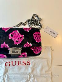 Borsa guess con pelliccia nera e fucsia
