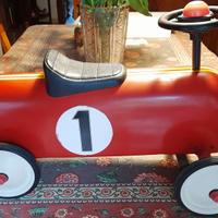 automobilina giocattolo  retro  a pedali 60x32x28