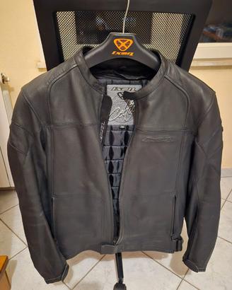 giubbotto in pelle da moto