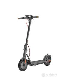 NAVEE V25i monopattino 