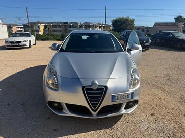 Alfa Giulietta 1.4 Turbo METANO 3.999€
