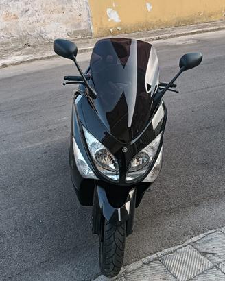Yamaha T-Max 500