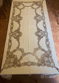 Tovaglia in lino vintage – ricamo e lav. traforata