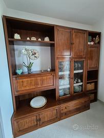 parete attrezzata vero legno, arte povera.