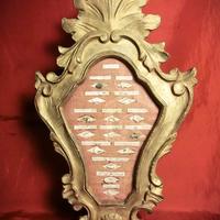 RELIQUIARIO A TECA CON 15 RELIQUIE -1700 sec.XVIII