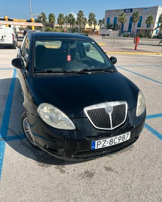 Lancia ypsilon