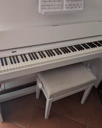 Piano digitale Roland F140-R con Sgabello