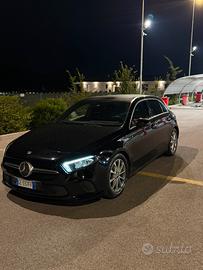 MERCEDES-BENZ A180  benzina 2021