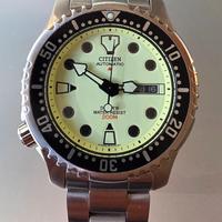 Citizen Promaster NY0040 50W. Doppio cinturino