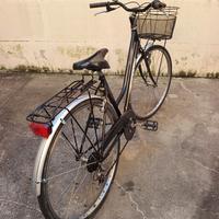 bici donna ruota 28" con cambio