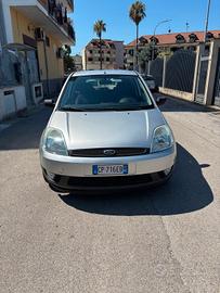 Ford Fiesta 1.4 16V 5p. Ghia ANNO 2004