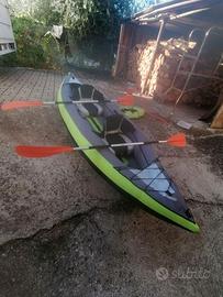 Canoa kayak gonfiabile + popa+remi