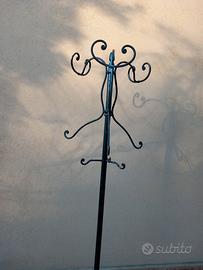 attaccapanni antico in ferro battuto 