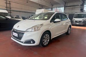 Peugeot 208 E6D Autocarro