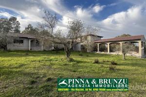 Solarussa - Casale CIVILE ABITAZIONE con Uliveto