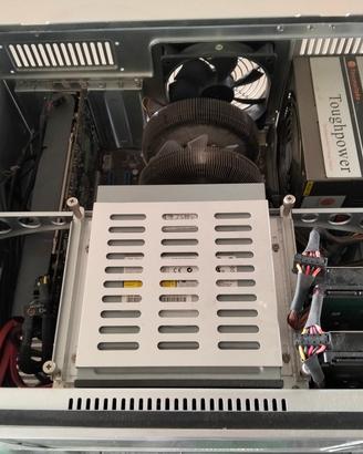 case PC completo di tutto ( escluso hard disk)