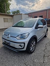 Volkswagen Up Cross - 2015
