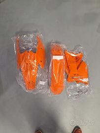 PLASTICHE KTM 2005 AL 2007
