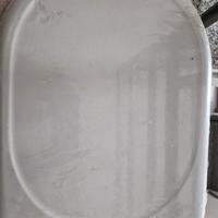 asse del water nero bianco e marrone 